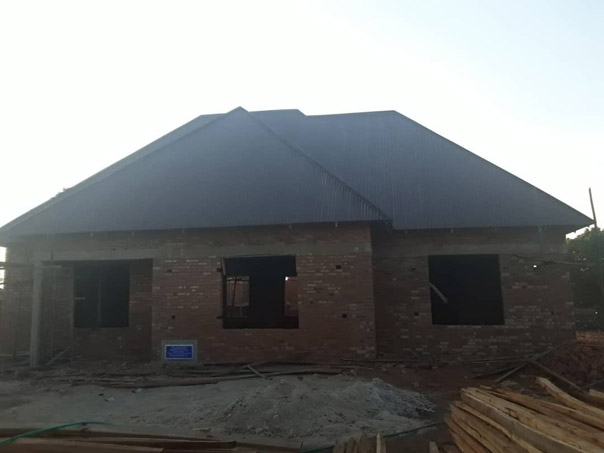 Tansania Haus im Aufbau